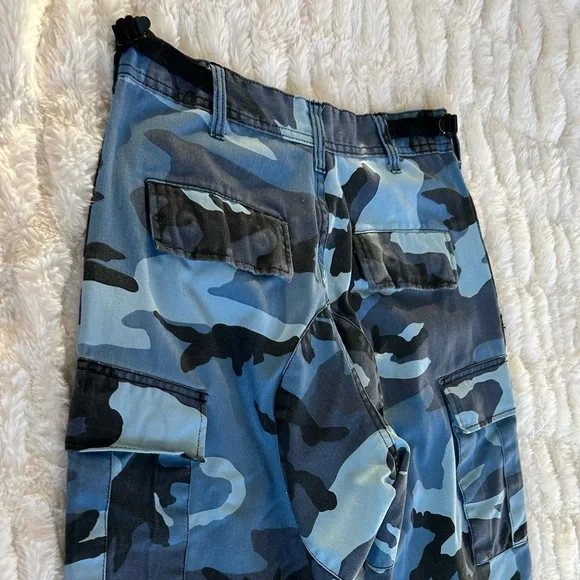Y2K Vintage Camo Blue Cargo Pants - Picture 12 of 16